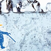 なぜソーダに氷を入れると泡立つ？【ウィルキンソンと炭酸と氷】
