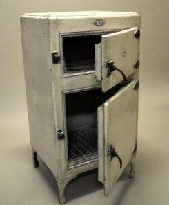 氷冷式の冷蔵庫